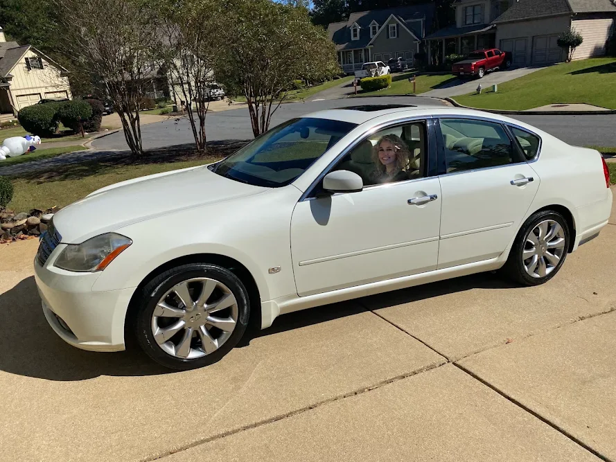 Hoover Auto Sales, LLC in Tuscaloosa, AL (the old Road Runner Auto Sales location), buy here pay here car dealer in Tuscaloosa, AL