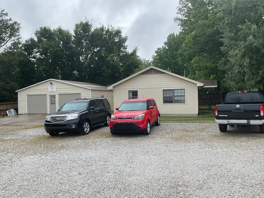 Warford Motor Co, buy here pay here car dealer in Fayetteville, AR