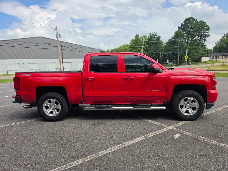 Broadway Motors, buy here pay here car dealer in Van Buren, AR