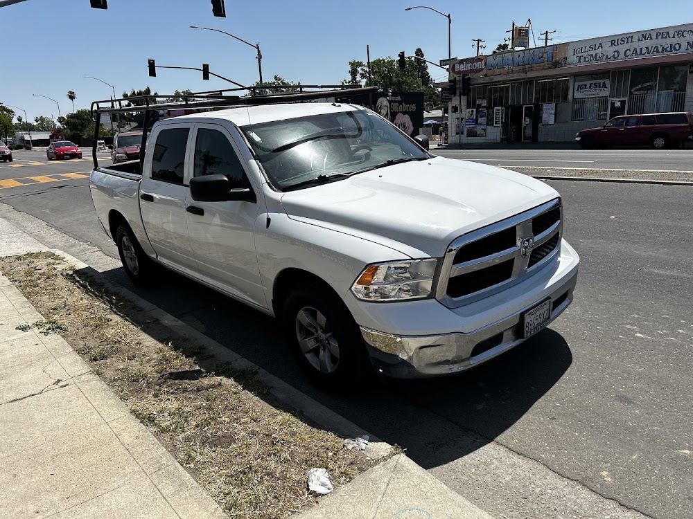Auto 4 Less, buy here pay here car dealer in Fresno, CA