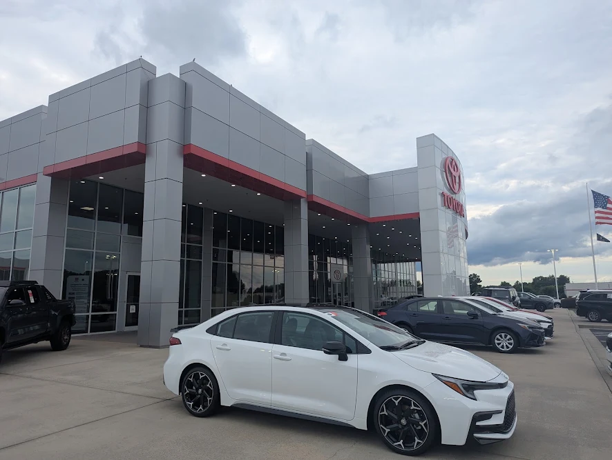 Lowe Toyota of Warner Robins, buy here pay here car dealer in Warner Robins, GA