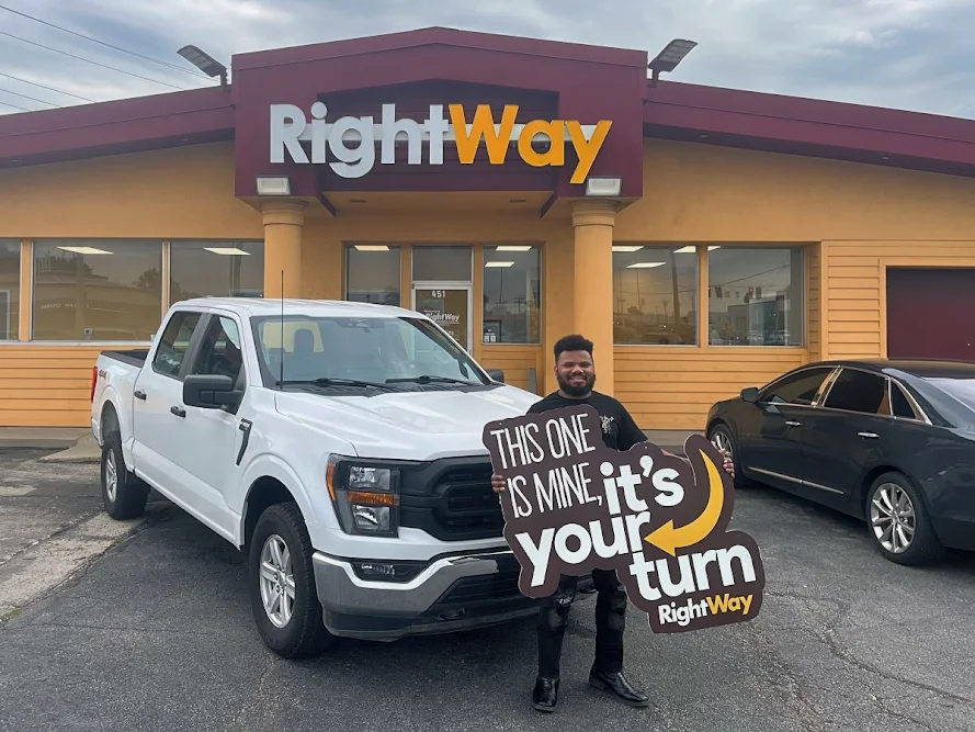 RightWay Auto Sales, buy here pay here car dealer in Fort Wayne, IN