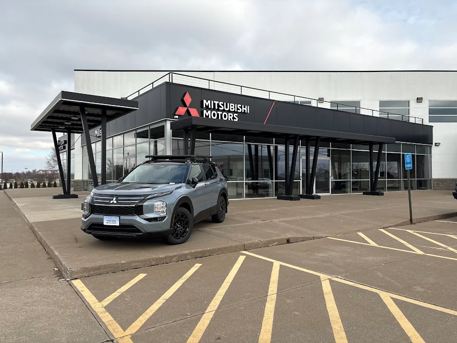 Mills Mitsubishi-Davenport, buy here pay here car dealer in Davenport, IA
