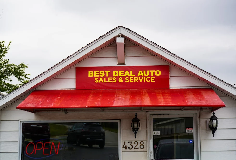 Best Deal Iowa Auto Sales & Service LLC, buy here pay here car dealer in Des Moines, IA