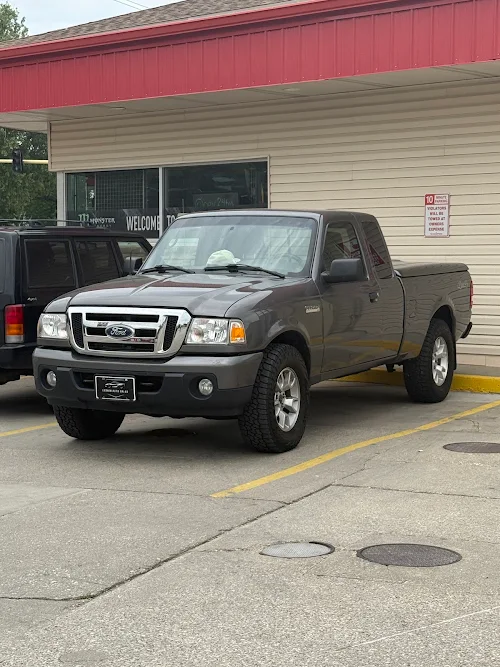 Leshen Auto Sales, buy here pay here car dealer in Des Moines, IA