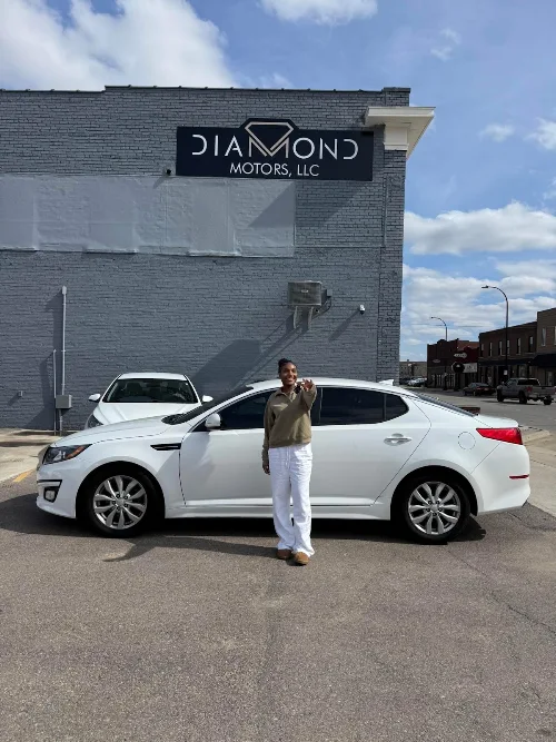Diamond Motors, L.L.C., buy here pay here car dealer in Sioux City, IA