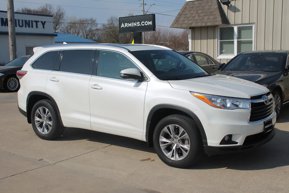 Armin's Auto Sales, buy here pay here car dealer in Waterloo, IA