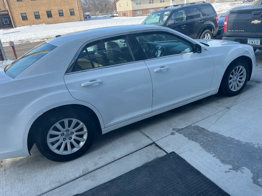Auto Source LLC, buy here pay here car dealer in Waterloo, IA