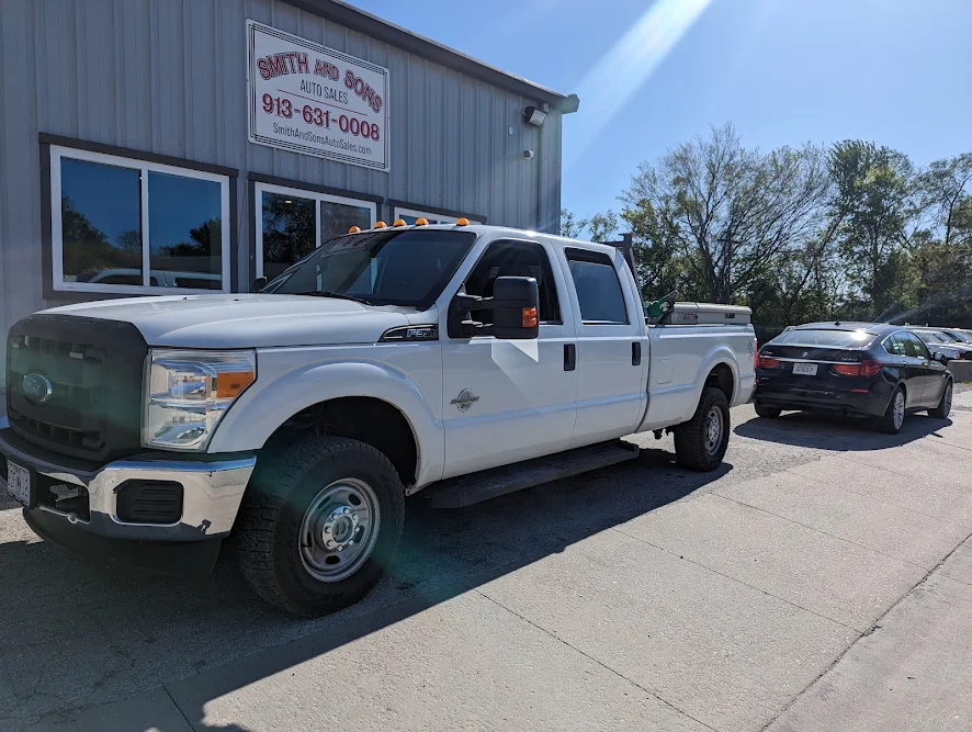 Smith And Sons Auto Sales, buy here pay here car dealer in Merriam, KS