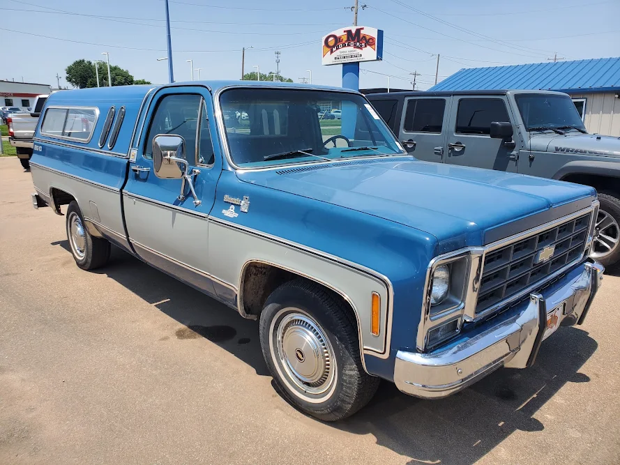Ol Mac Motors, buy here pay here car dealer in Topeka, KS
