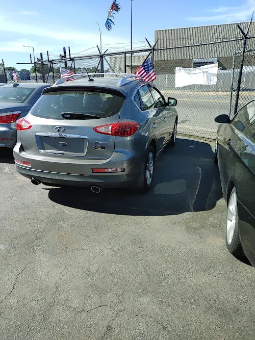 Benny Arnold Car Trading Co, buy here pay here car dealer in Boston, MA