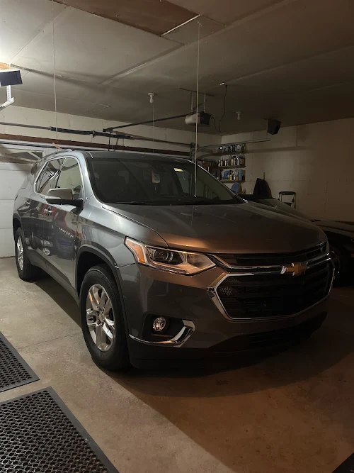 RAVMOTORS, buy here pay here car dealer in Crystal, MN