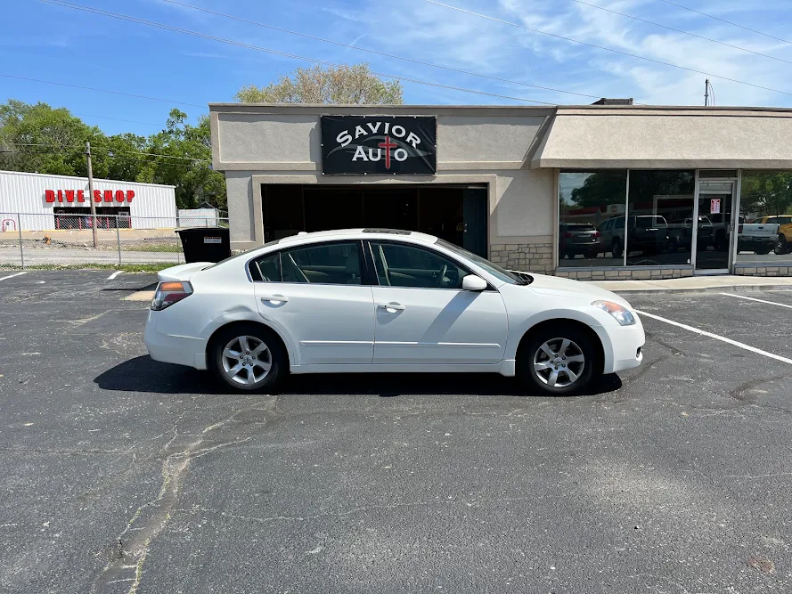 SAVIOR AUTO, buy here pay here car dealer in Independence, MO