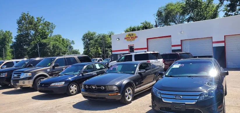 Ayas auto sales, buy here pay here car dealer in East St. Louis, IL