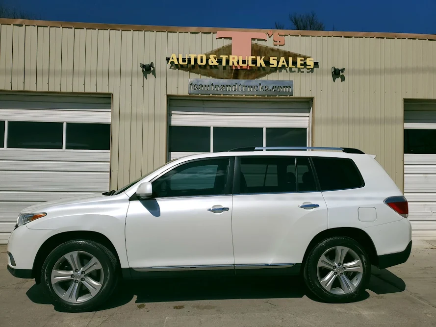 T's Auto & Truck Sales LLC, buy here pay here car dealer in Omaha, NE