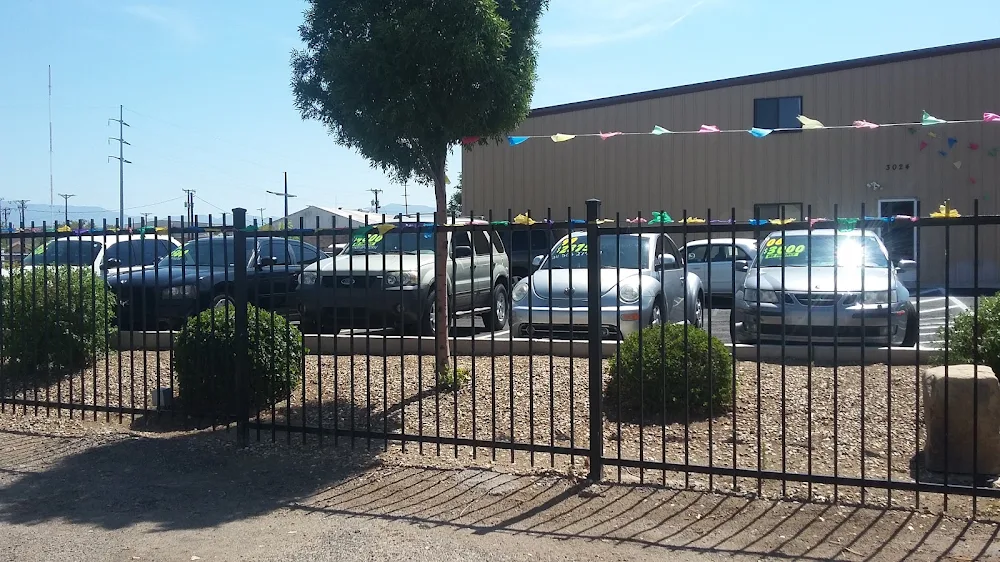 Fuentes Auto Sales, buy here pay here car dealer in Albuquerque, NM