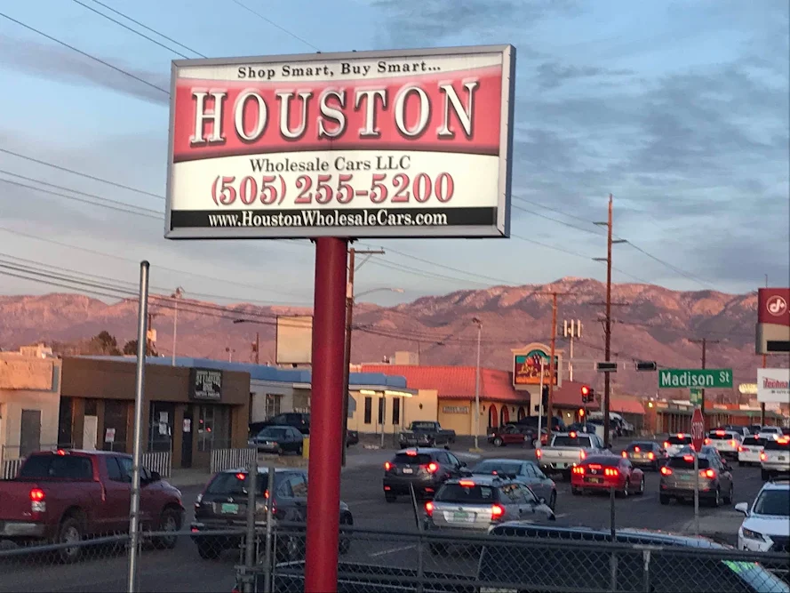 Houston Wholesale Cars, buy here pay here car dealer in Albuquerque, NM