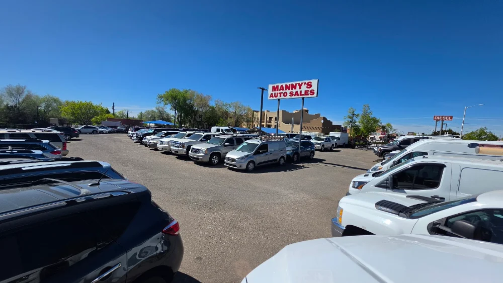 Manny's Auto Sales, Inc, buy here pay here car dealer in Santa Fe, NM