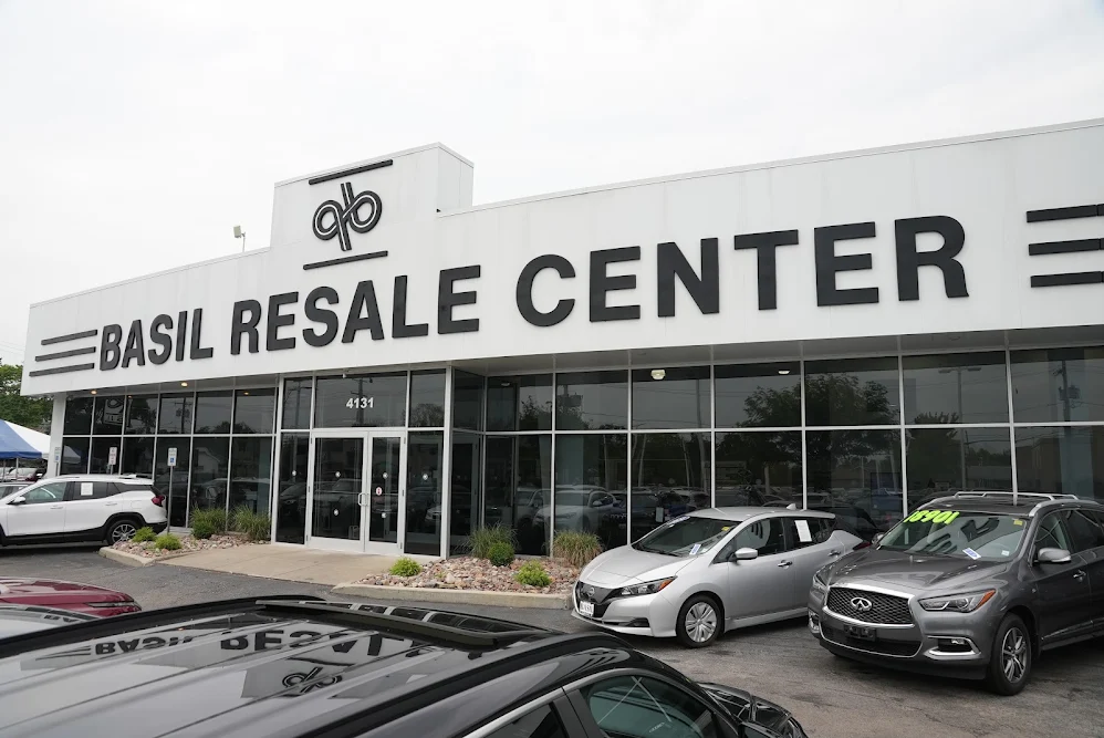Basil Resale Sheridan, buy here pay here car dealer in Williamsville, NY