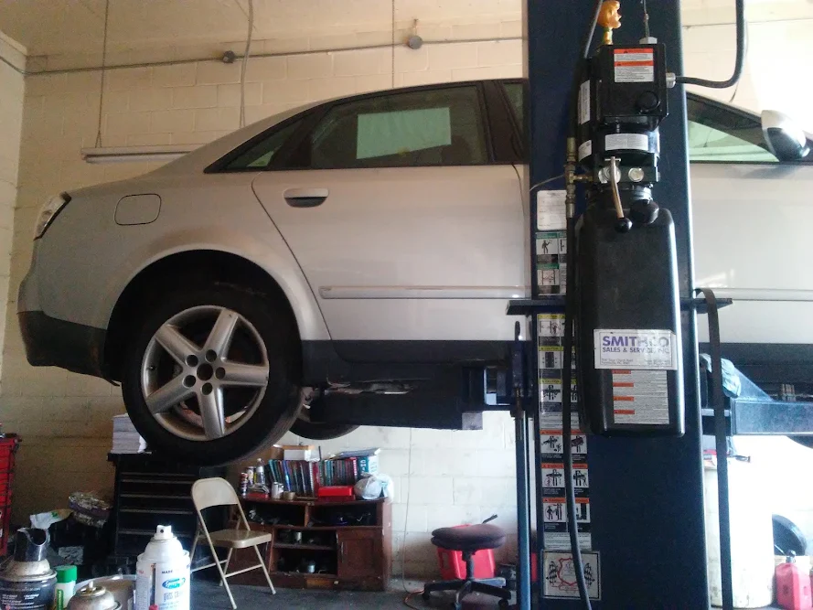 Goldwayne Motor Company, buy here pay here car dealer in Fayetteville, NC