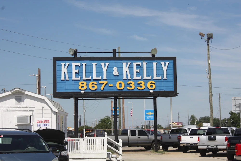 Kelly and Kelly Auto, buy here pay here car dealer in Fayetteville, NC