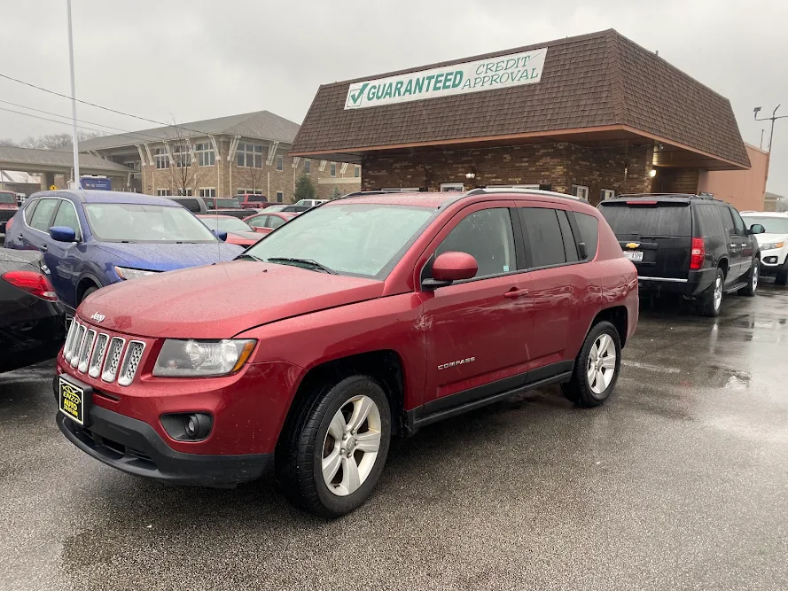 Enzo Auto Center, buy here pay here car dealer in Parma, OH