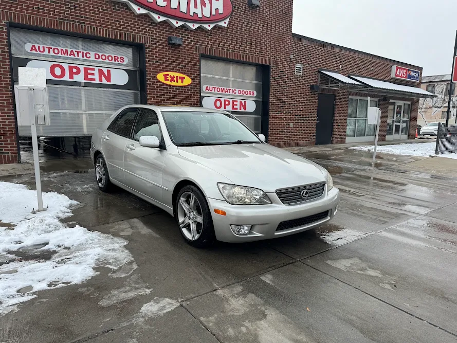 Lexi’s Auto Sales & Service, buy here pay here car dealer in Pittsburgh, PA