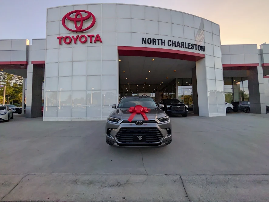 Hendrick Toyota North Charleston, buy here pay here car dealer in North Charleston, SC