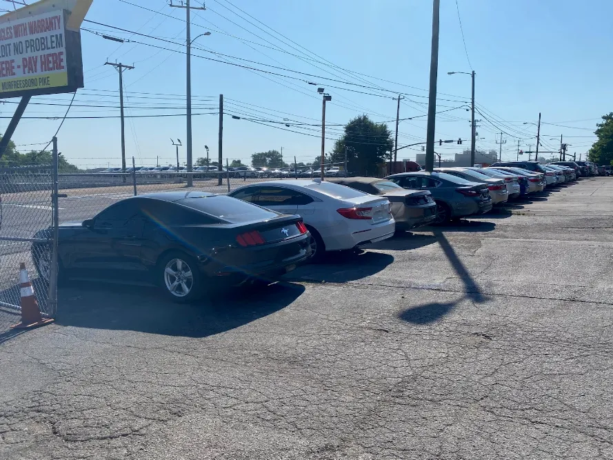 Universal Auto sales INC, buy here pay here car dealer in Nashville, TN