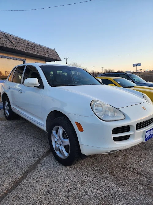 Edwards Imports, buy here pay here car dealer in Amarillo, TX