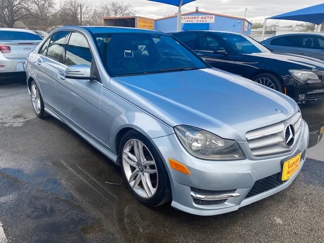 Luxury Auto Inc., buy here pay here car dealer in Fort Worth, TX