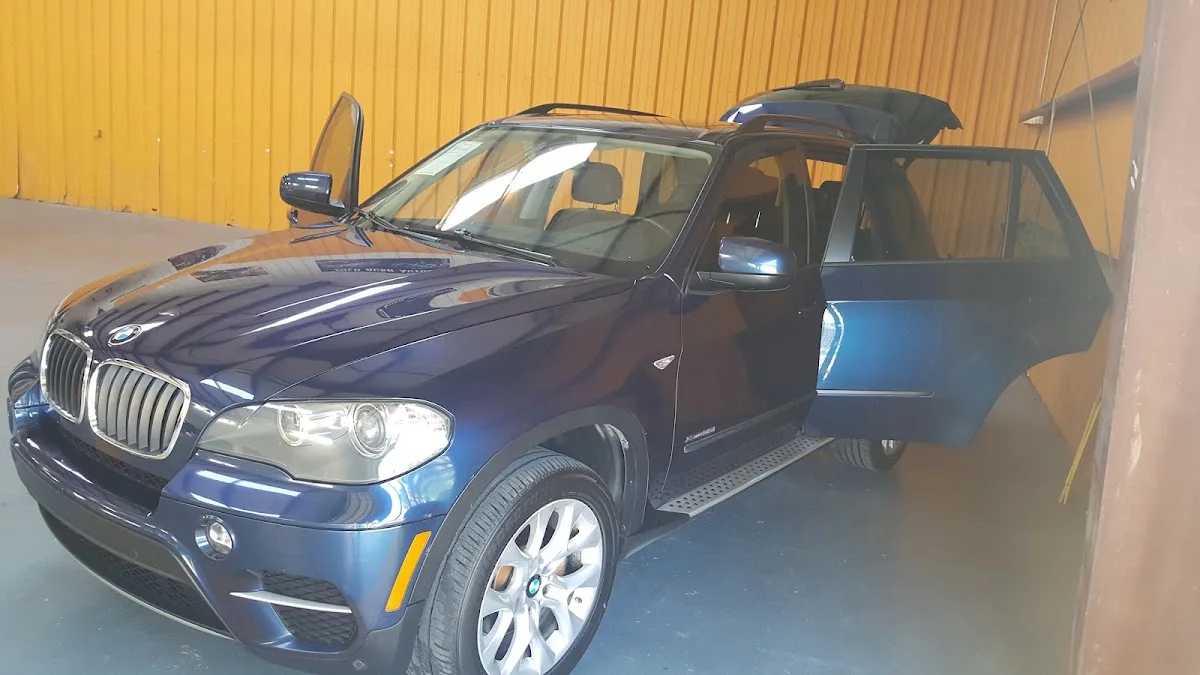 Ez Keys Autos, buy here pay here car dealer in Houston, TX