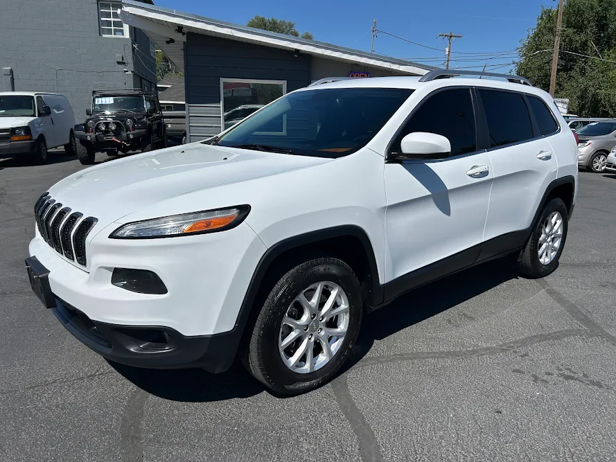 Lithium Auto, buy here pay here car dealer in South Salt Lake, UT