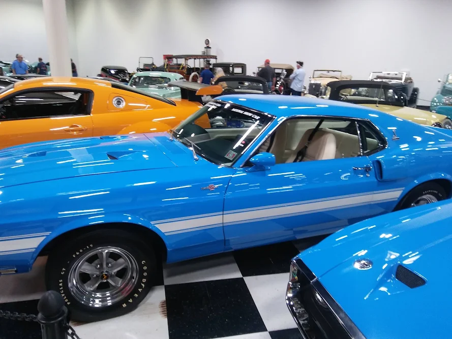Mac Motors in Arlington