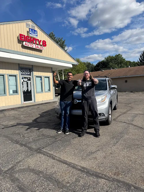 Eighty 8 Auto Sales in Akron