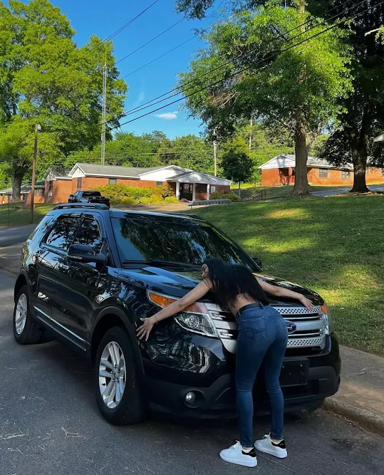 Reyes Auto Sales in Albertville