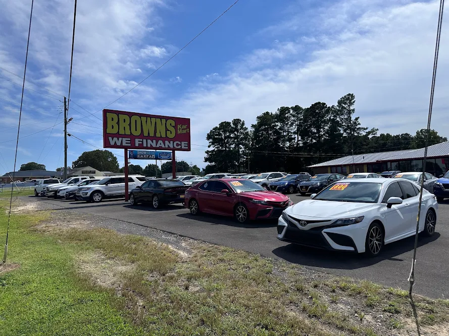Brown's Kar Mart in Sardis City