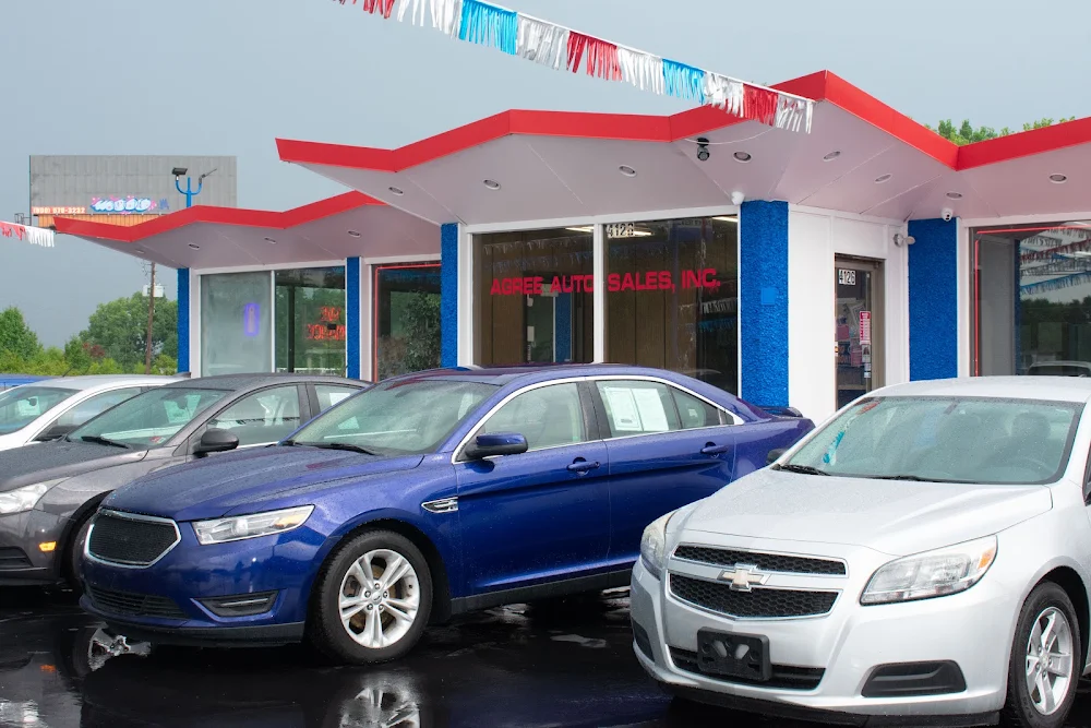 Agree Auto Sales & Service in Warren