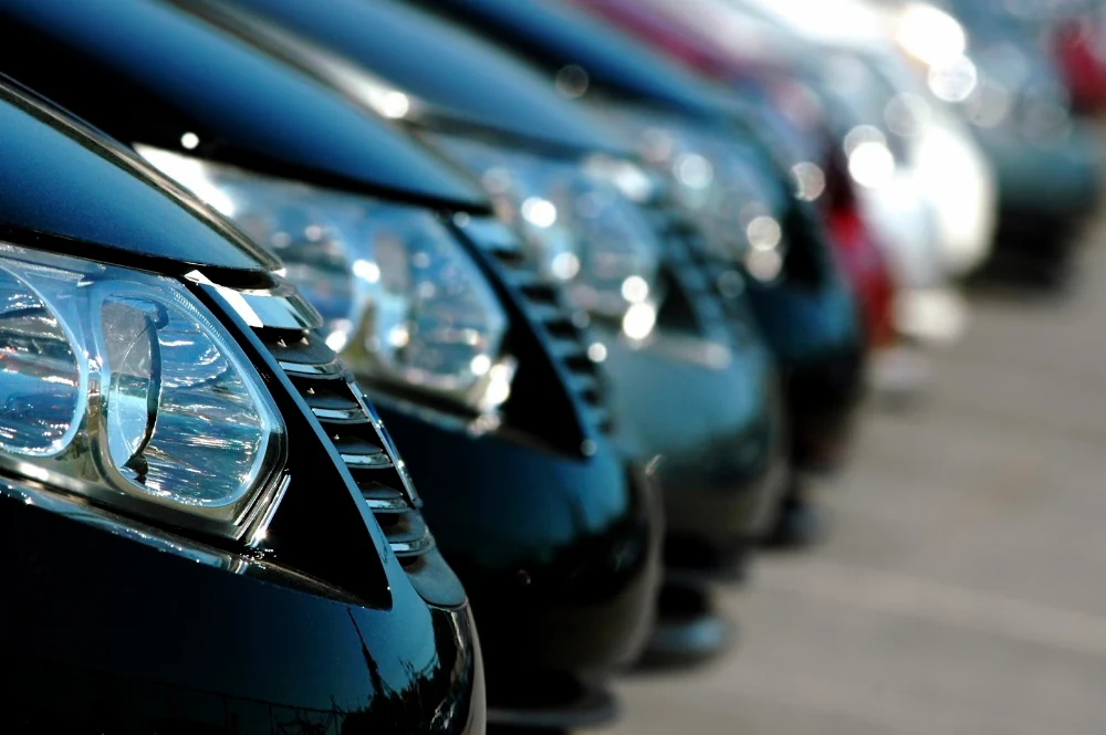 R R Motors LLC in Waterbury