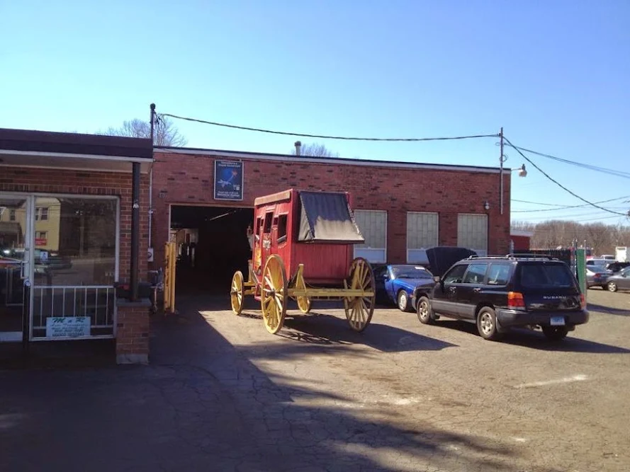 M&R Auto LLC in East Hartford