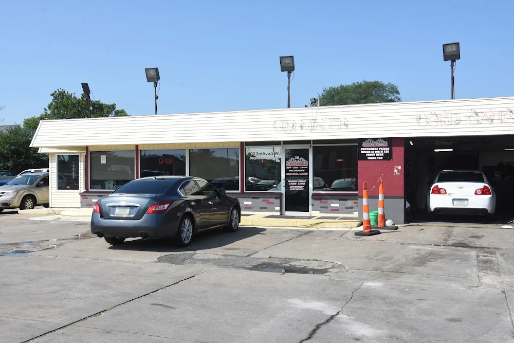 Corridor Motors - Cedar Rapids