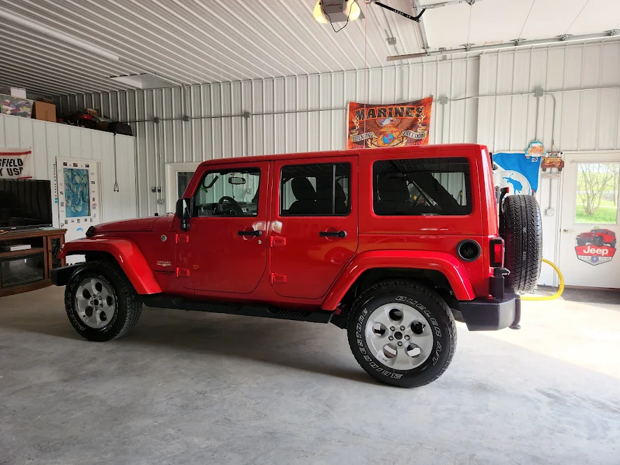 Junior's AutoMart in Moline