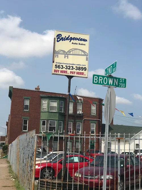 Bridgeview Auto Sales & Services in Davenport