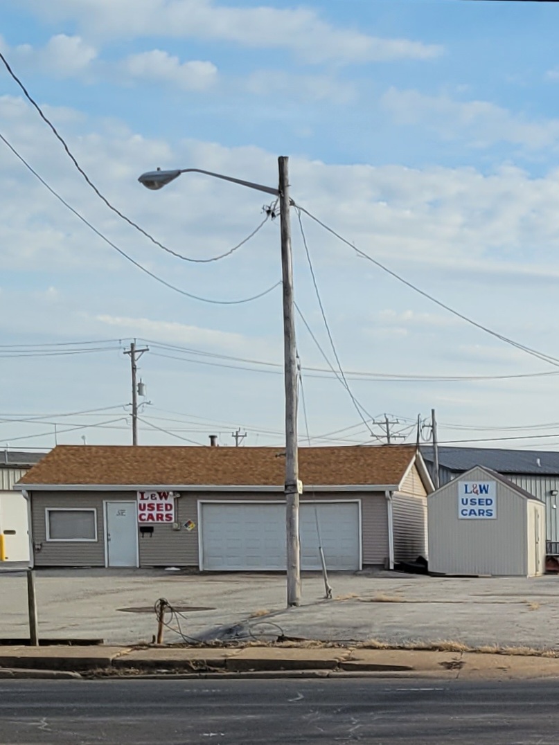 L & W Used Cars in Peoria