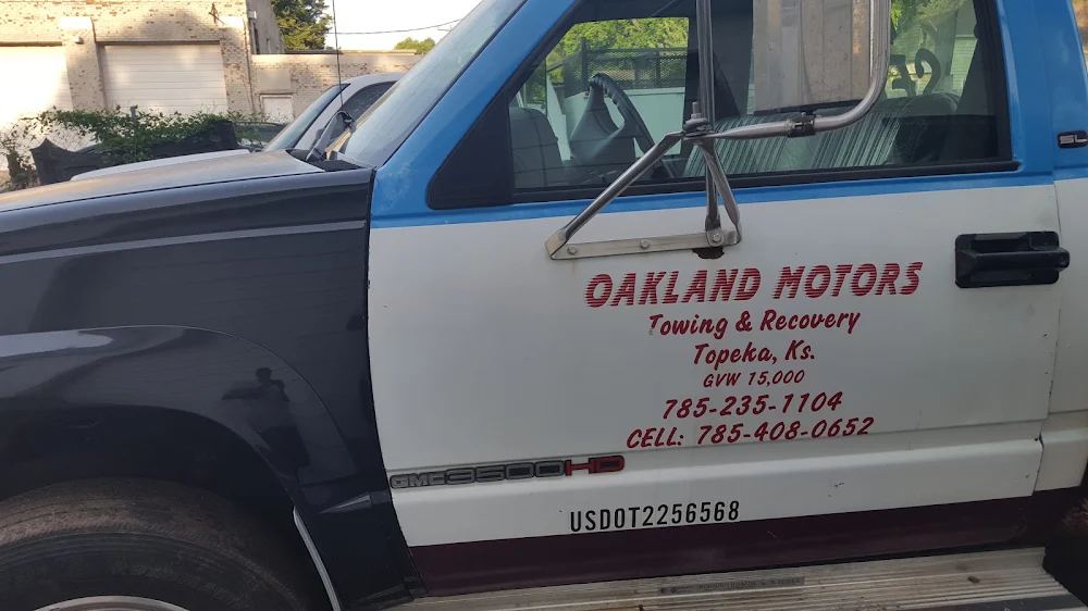 Oakland Motors in Topeka