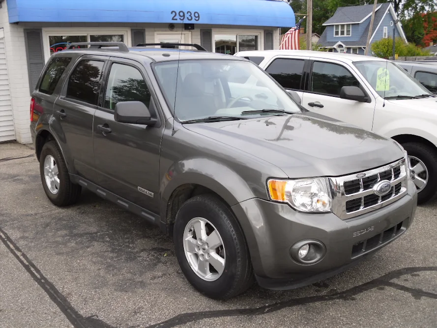 J's Motor Sales in Grand Rapids