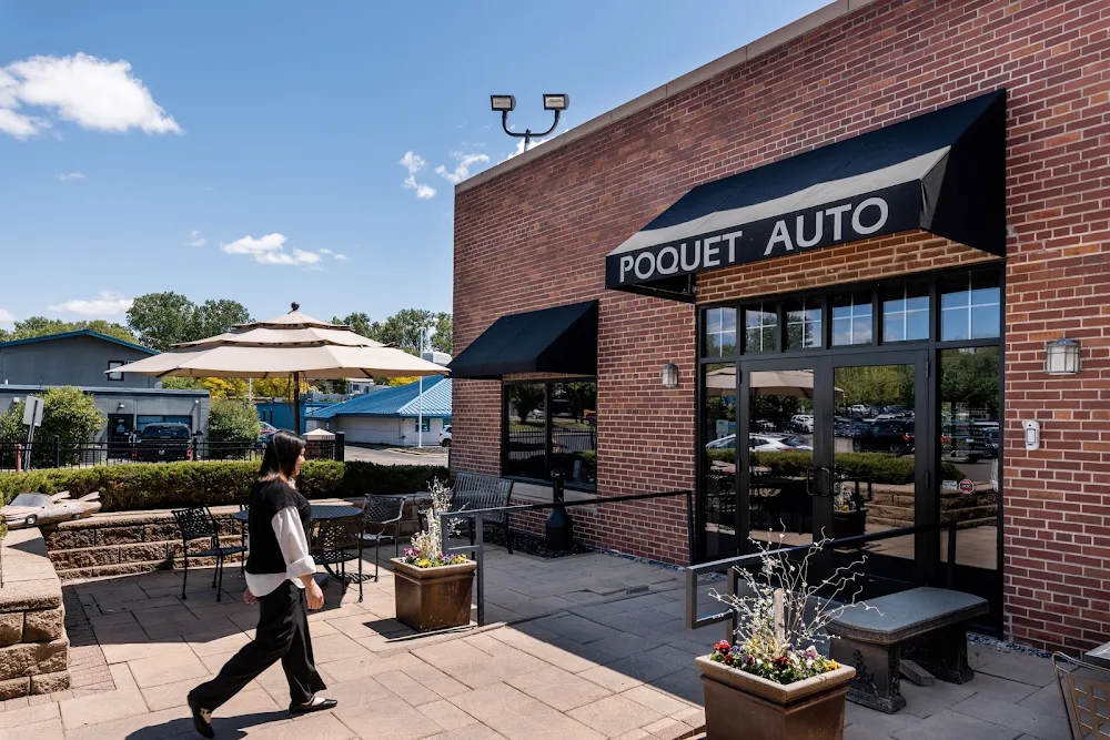 Poquet Auto in Golden Valley