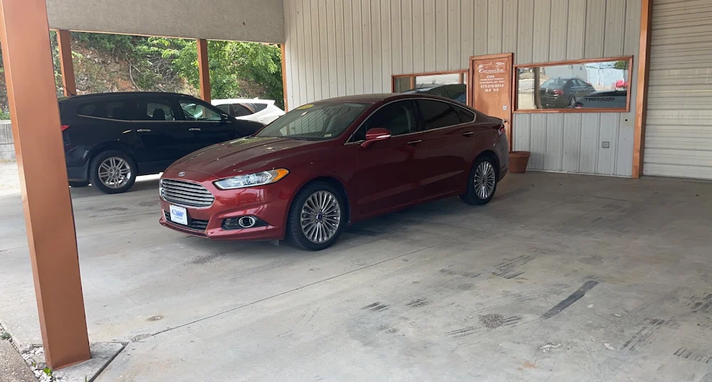 Parkway Motors in Osage Beach