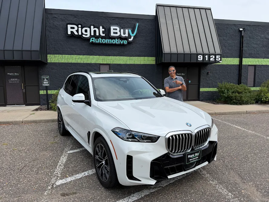 Right Buy Automotive in Blaine