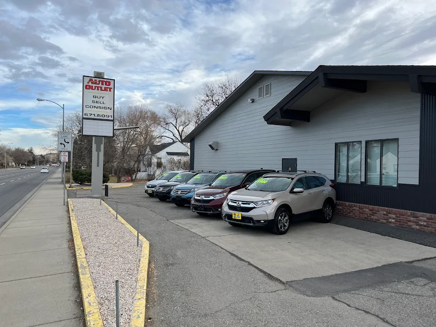 Auto Outlet